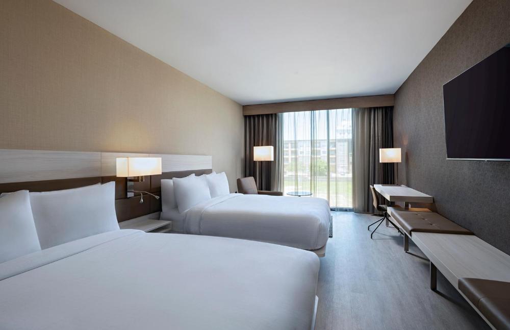 Queen Room with Two Queen Beds and Adapted Tub - Mobility Accessible interior